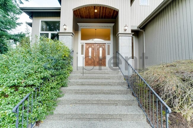 16461 SE 56th Pl in Bellevue, WA - Building Photo - Building Photo