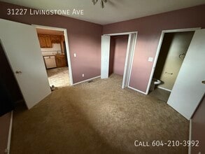 31227 Livingstone Ave in Abbotsford, BC - Building Photo - Building Photo