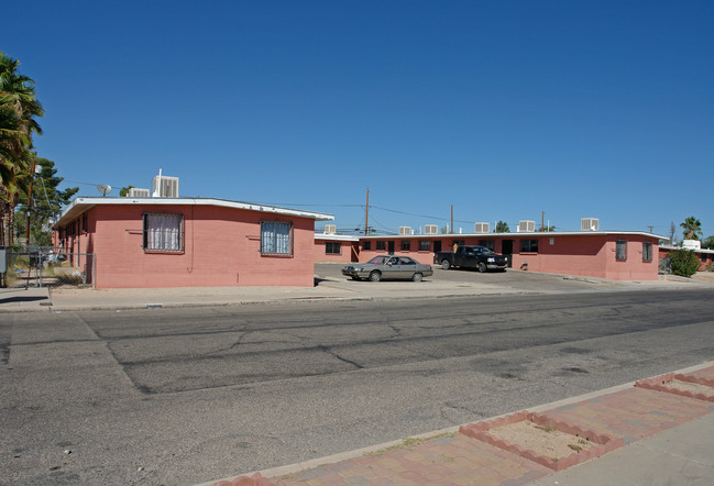 510-524 W Dakota Dr in Tucson, AZ - Building Photo - Building Photo