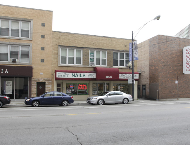 2827-2829 N Clark St in Chicago, IL - Foto de edificio - Building Photo