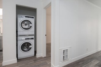 Andina Apartments in Hayward, CA - Foto de edificio - Interior Photo