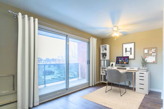 Blackacres Blvd Apartments in London, ON - Building Photo - Building Photo