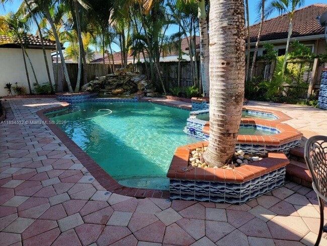 4908 SW 143rd Ave in Miami, FL - Building Photo - Building Photo