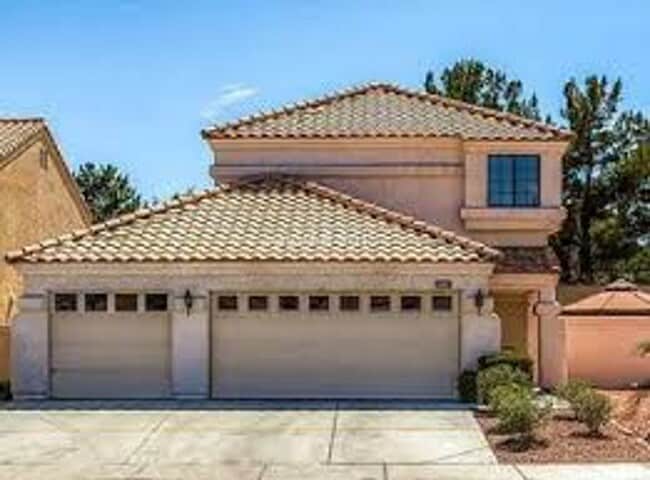 2337 Chatfield Dr