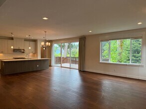 12515 78th Ln NE in Kirkland, WA - Building Photo - Building Photo