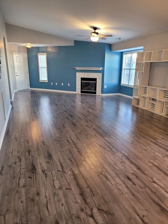 4162 Breezewood Dr-Unit -B4162-203 (EARLY TERMINATION 08/31/2023) in Wilmington, NC - Building Photo - Building Photo