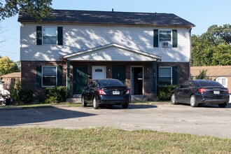 1420 Villa Ct, Unit A in Middletown, OH - Foto de edificio - Building Photo