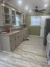 32720 Grandview Ave in Westland, MI - Building Photo - Building Photo