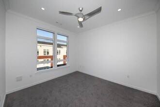 119 Searing Ave in Mineola, NY - Foto de edificio - Building Photo