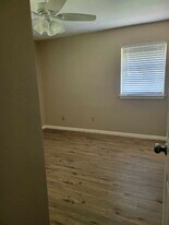 6208 Washington Ave in Ocean Springs, MS - Building Photo