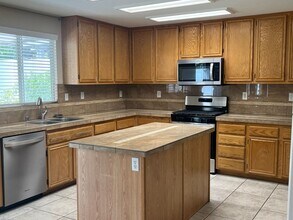 23556 Mountain Breeze Dr in Murrieta, CA - Building Photo - Building Photo