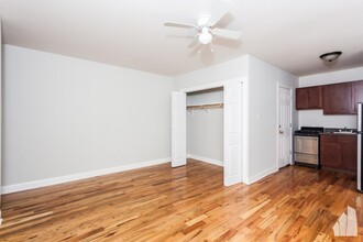 815 W Cornelia Ave in Chicago, IL - Building Photo - Building Photo