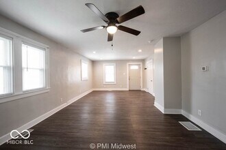 237 Villa Ave in Indianapolis, IN - Building Photo - Building Photo