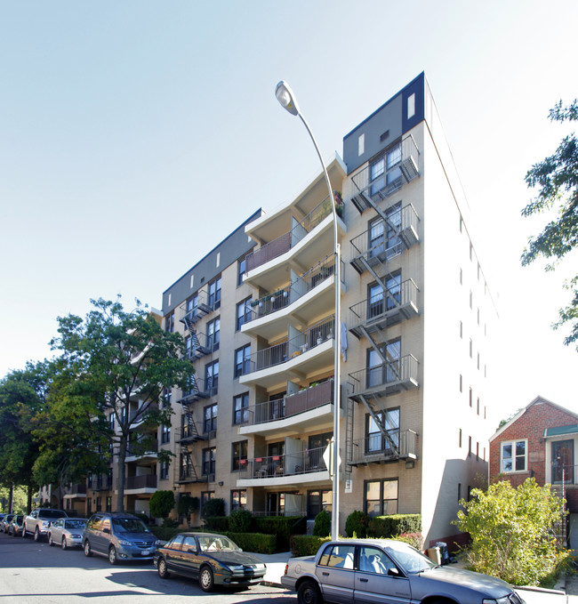 The Pelham in Bronx, NY - Building Photo - Building Photo