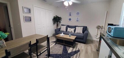 7069 Denmark St in Englewood, FL - Building Photo - Building Photo