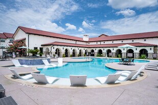 Pioneer Hill in Austin, TX - Building Photo