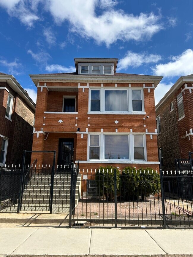 property at 7125 S Washtenaw Ave.