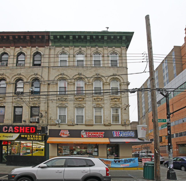 Dunkin' Donuts in Brooklyn, NY - Building Photo - Building Photo