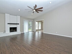 12100 Sage Hen Ct in Austin, TX - Foto de edificio - Building Photo