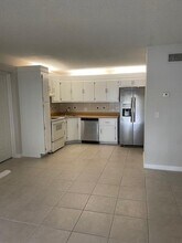 204 Foxtail Dr in Greenacres, FL - Building Photo - Building Photo