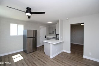 802 S 11th Ave in Phoenix, AZ - Building Photo - Building Photo