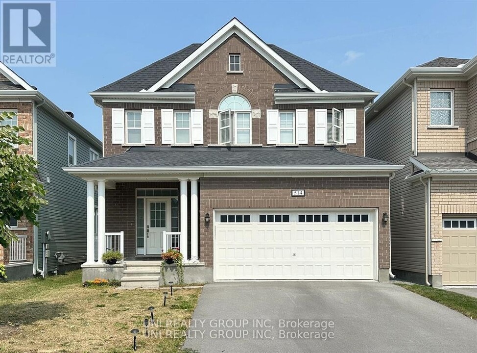 514 Honeylocust Ave in Ottawa, ON - Building Photo
