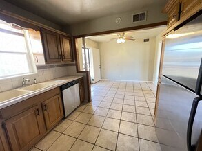 3200 Lyon Blvd in Oklahoma City, OK - Building Photo - Building Photo