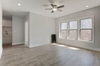 1704 W Juneway Terrace in Chicago, IL - Building Photo - Building Photo