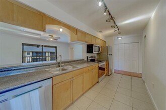 10195 Sailwinds Blvd N in Largo, FL - Building Photo - Building Photo