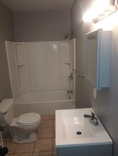 102 1st Ave in Warwick, RI - Building Photo - Building Photo