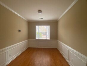 7 Water Garden Way in Durham, NC - Building Photo - Building Photo