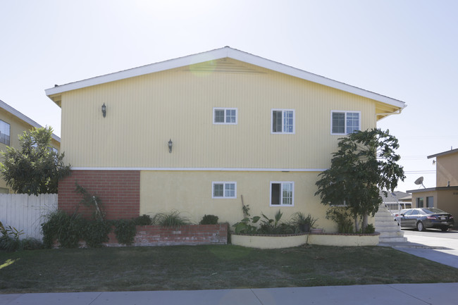 10140 McFadden St in Westminster, CA - Building Photo - Building Photo