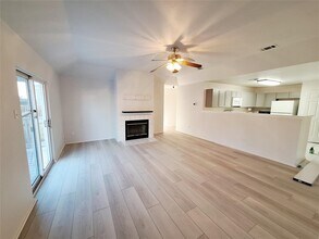 804 Moon Glow Dr in Leander, TX - Building Photo - Building Photo