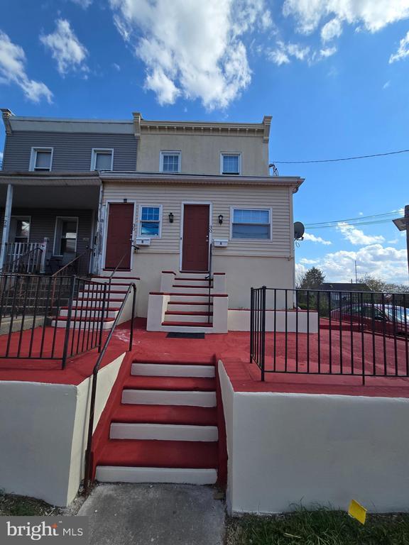 property at 30 W Kings Hwy
