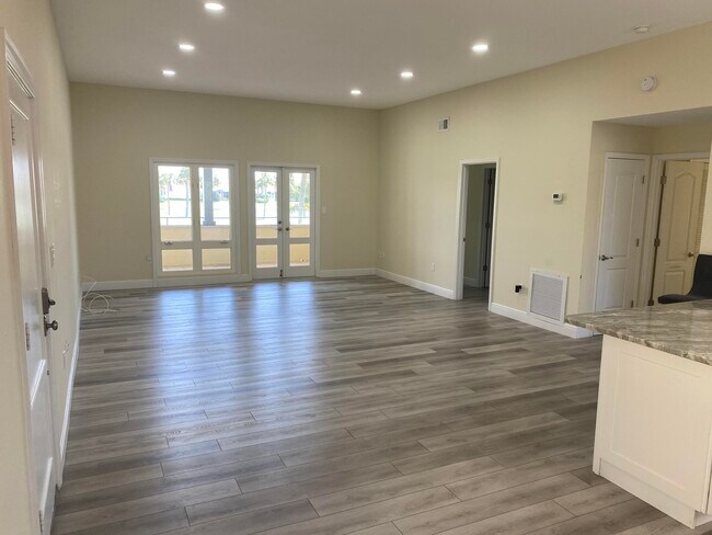 5035 Harmony Cir in Vero Beach, FL - Building Photo - Building Photo
