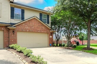 5339 Canyon Hollow Dr in Houston, TX - Building Photo - Building Photo