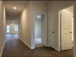 1313 Camden Ln in Lockhart, TX - Building Photo - Building Photo