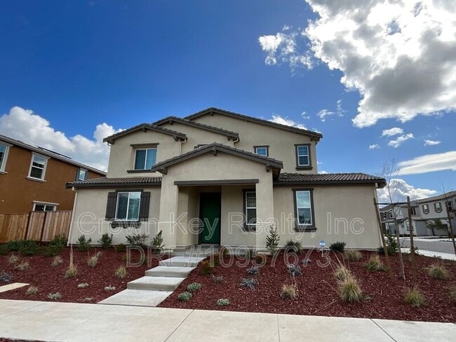 7236 Diamond Ave in Tracy, CA - Building Photo - Building Photo