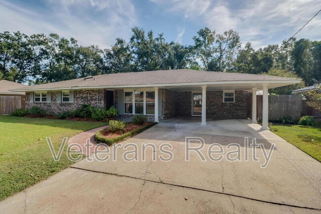 property at 621 S Forest Ave
