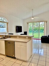 670 NW 154th Ave in Pembroke Pines, FL - Building Photo - Building Photo