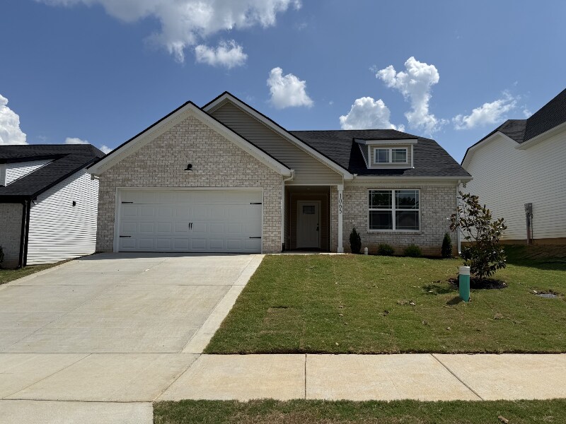 1065 Javier Dr in Springfield, TN - Foto de edificio