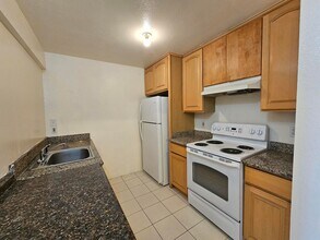 13700 San Pablo Ave in San Pablo, CA - Building Photo - Building Photo