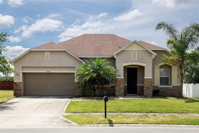 property at 10060 Stratford Pointe Ave