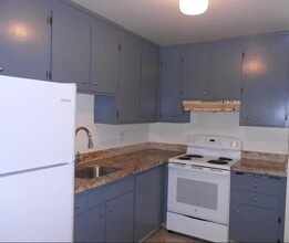 91 Lausanne Ave in Daly City, CA - Building Photo - Building Photo