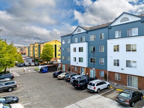 Webster Court Senior Apartments in Kent, WA - Building Photo - Building Photo