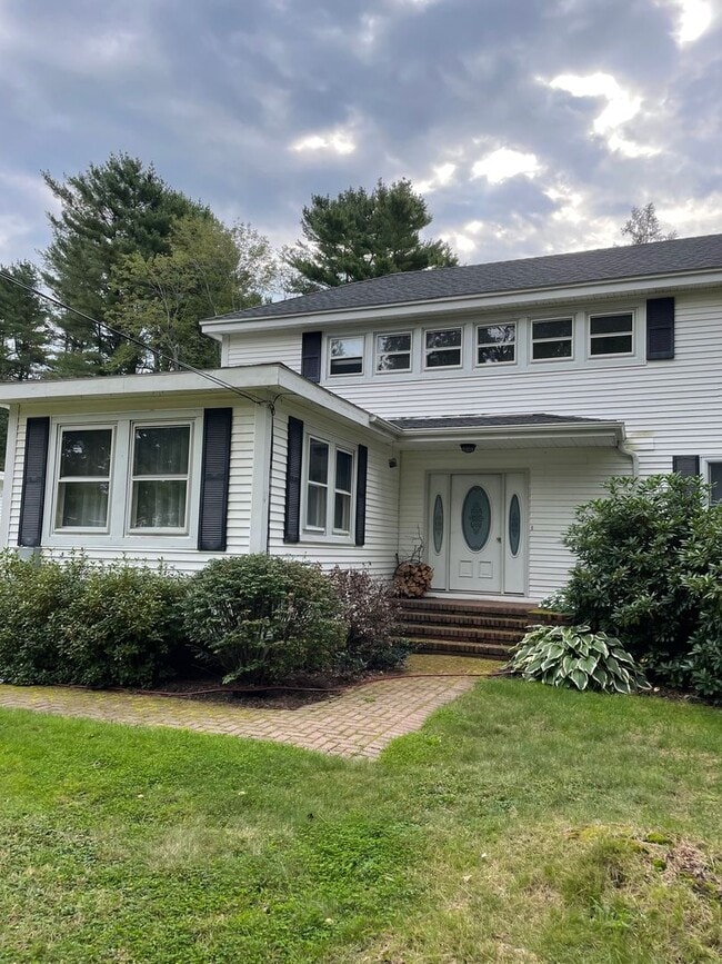 93-97 Admiral Fitch Ave in Brunswick, ME - Building Photo - Building Photo