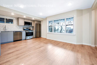 2210 Macdonald St in Vancouver, BC - Building Photo - Building Photo