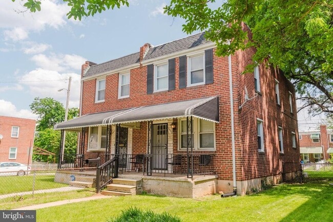 3329 Ingleside Ave