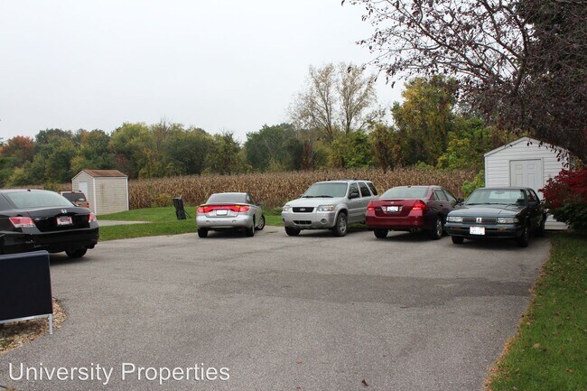 3739 Willow Run Dr in Toledo, OH - Building Photo - Building Photo