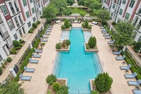 Encore at Home Town Apartments in North Richland Hills, TX - Foto de edificio - Building Photo